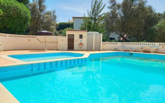 Lovely 2 Bedroom end Townhouse in Carvoeiro