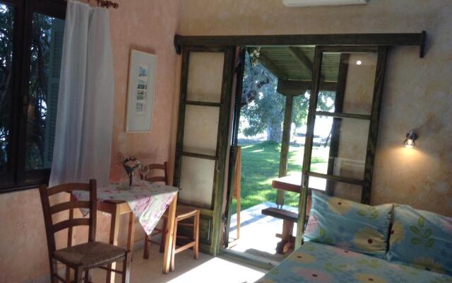 Mairi Lina Studios