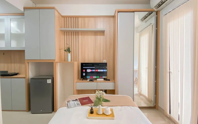 Nice Studio Room Apartment Transpark Cibubur