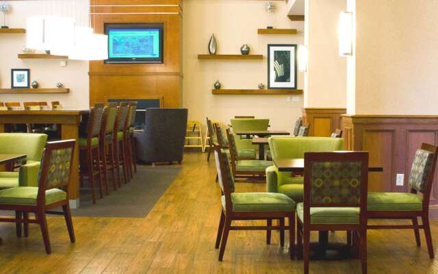 Hampton Inn and Suites College Station