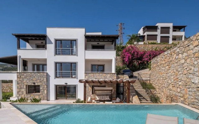 Villa Castle