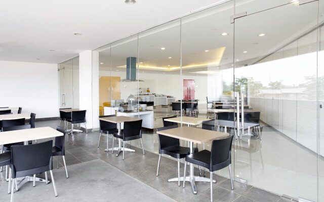 Amaris Hotel Karawang