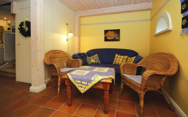 Semi Detached House, Oldsum