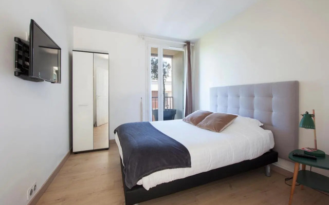 T4 refait à neuf Rennes, 3 ch. parking, 2 balcons.