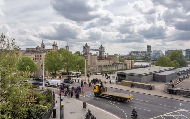 2 Bedroom Flat With Tower Bridge View