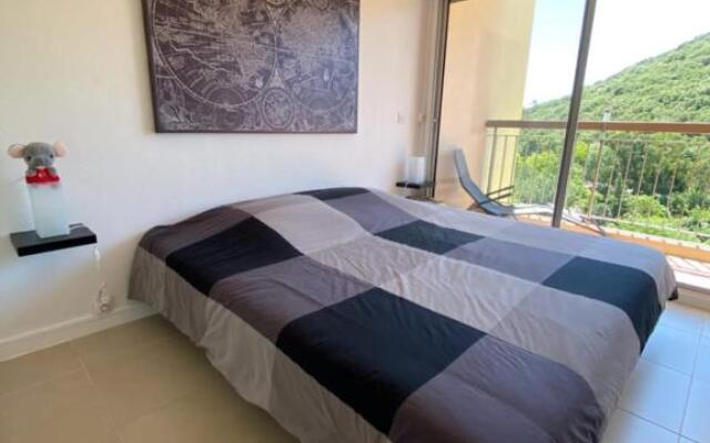 Beautiful apartment with private pool and balcony!