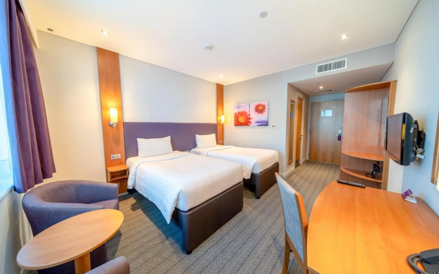 Premier Inn Abu Dhabi Airport (Business Park)