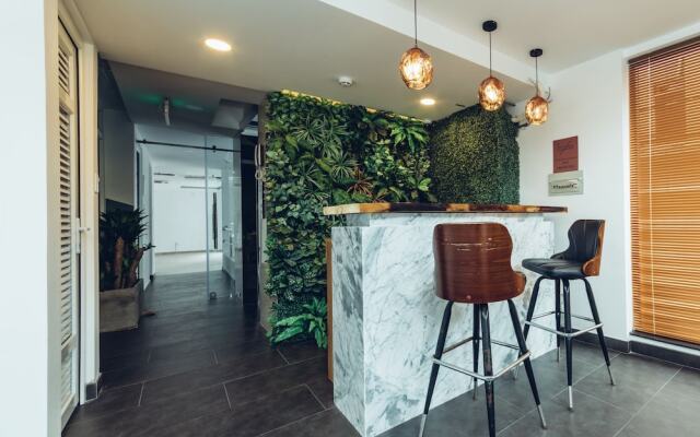 D3 Luxury Como Service Apartment NearD1