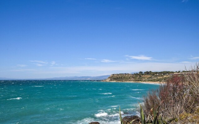 Amazing Apartment in Palmi With Wifi and 2 Bedrooms