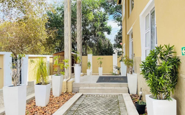 Henry George Guesthouse