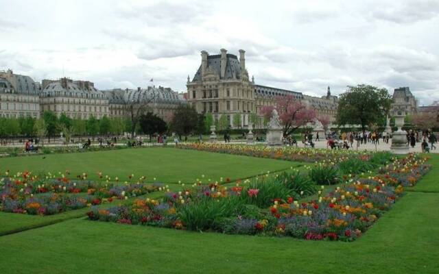 Moliere Studio - Heart of Paris