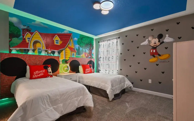 Disney 9Bd Storeylake Game Pool