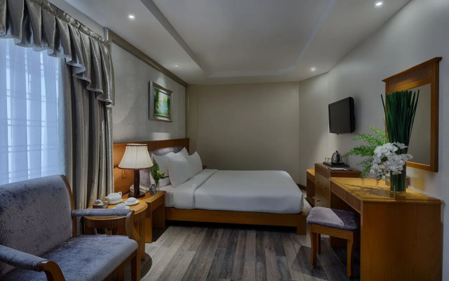 Silverland Sil Hotel