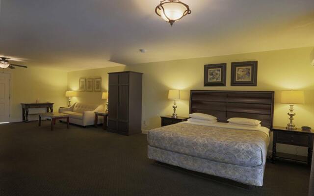 Beach Cove Waterfront Inn