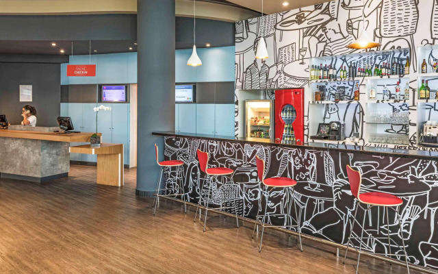ibis Tamboré