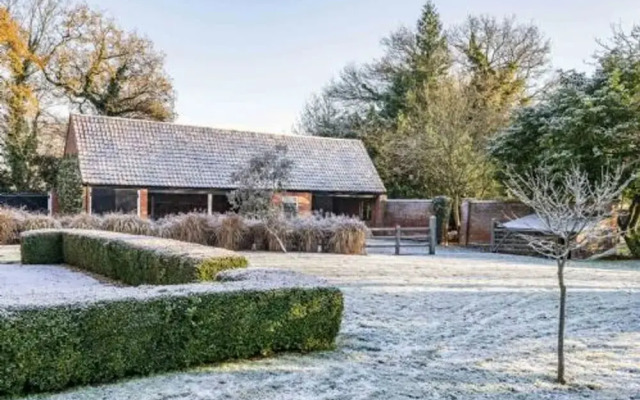 Host Stay Bressingham Lodge