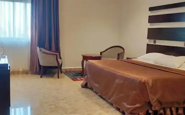 Rockview Hotel Royale