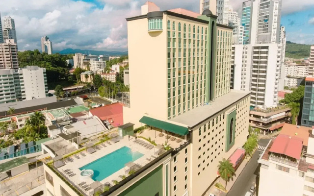 Waymore Hotel Spa & Casino