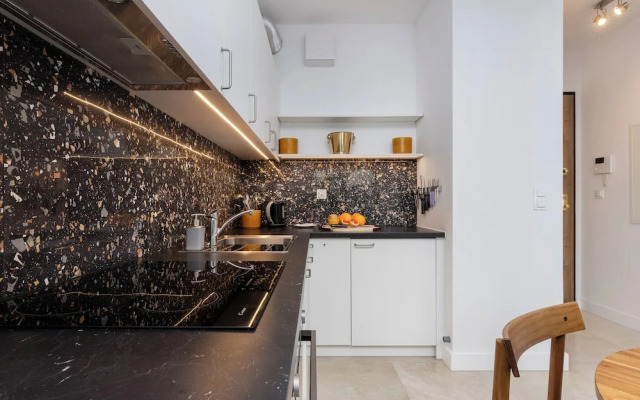 Plac Unii Apartment Gdynia by Renters