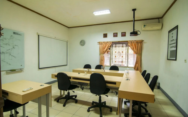 Rumah Asri Bed And Breakfast