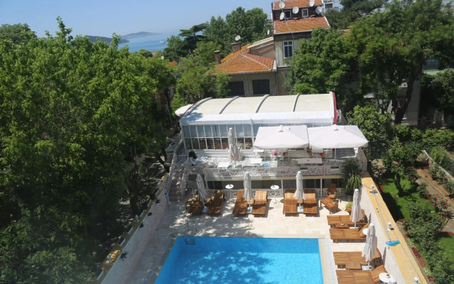 Buyukada Cankaya Hotel