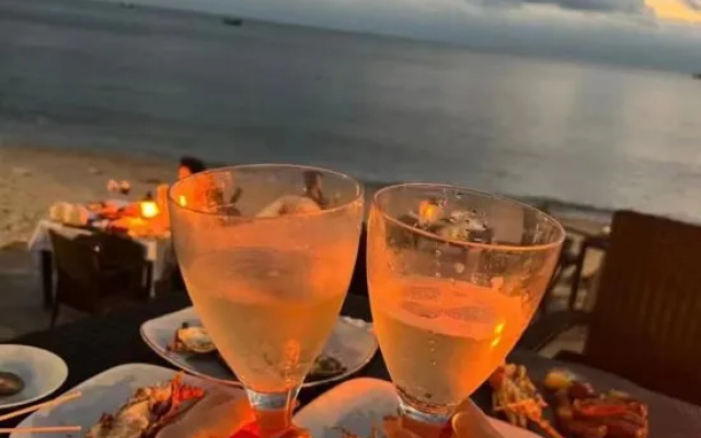 Here Nashan Nahai Surfing Seaview Homestay (Sanya Wuzhizhou Island Houhai Bay Branch) – Meal – Sanya