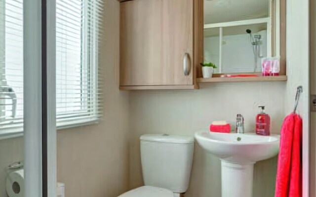 220 Beach Drive - Caravan Park