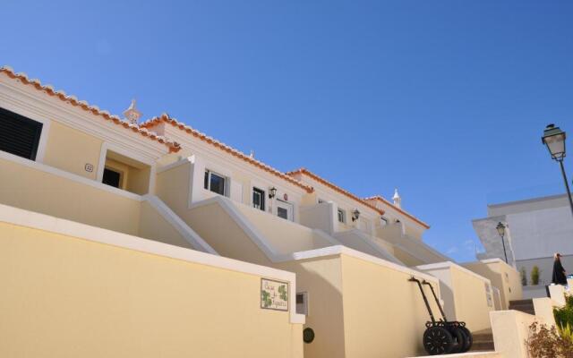 Casa Silwa Chic 2BR Townhouse Ocean Views 5min to Beach & Pool