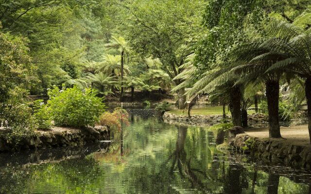 Wyndel Apartments Riverside on Collins