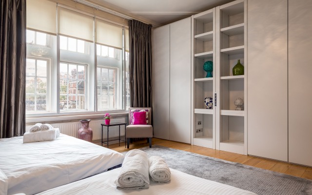 5-bedroom next to Selfridges