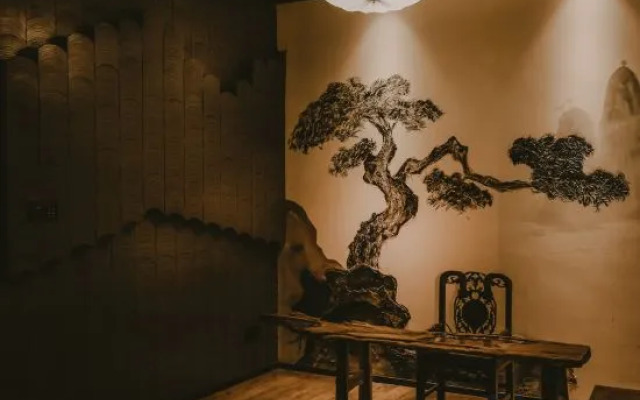Leshan Lizhuang Bieyuan