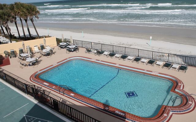 Grand Prix Motel on the Beach