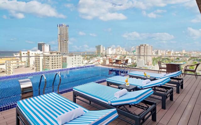 Diamond Beach Hotel