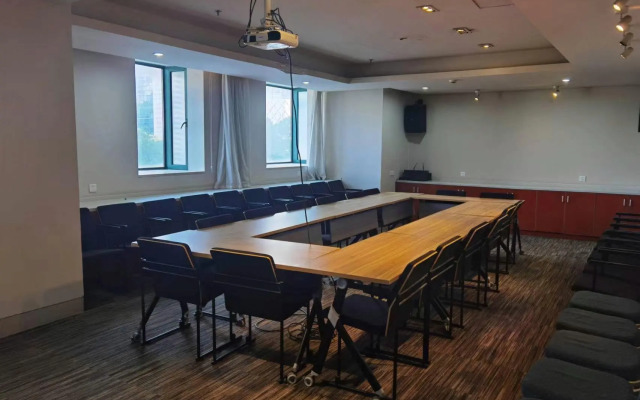 Jinjiang Inn Select Wuhan Chuhehan Street Shuiguo Lake