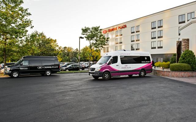 Crowne Plaza Dulles Airport by IHG