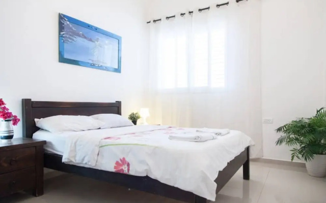 Bat Galim Simple Living by Sea N' Rent
