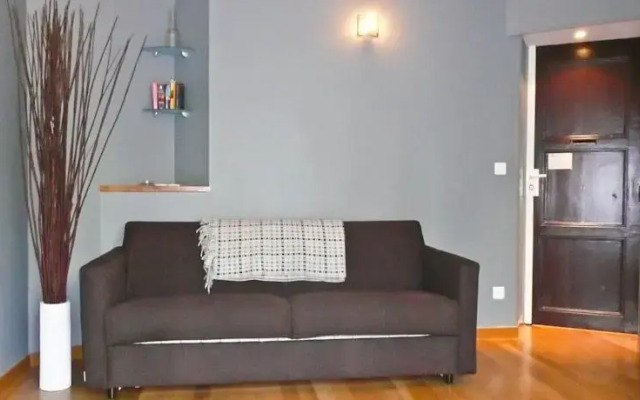 Madeleine Flat