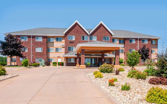 MainStay Suites Dubuque at Hwy 20