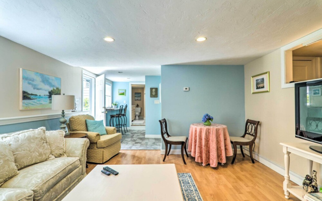 3 Mi to Bourne Scenic Park: Quaint Cape Cod Apt