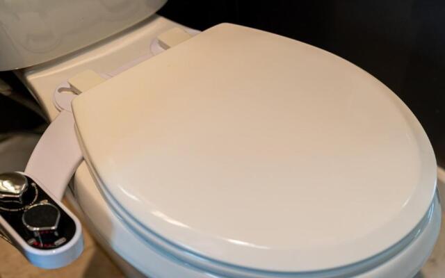 Designers Den Creative Space Garden and Parking