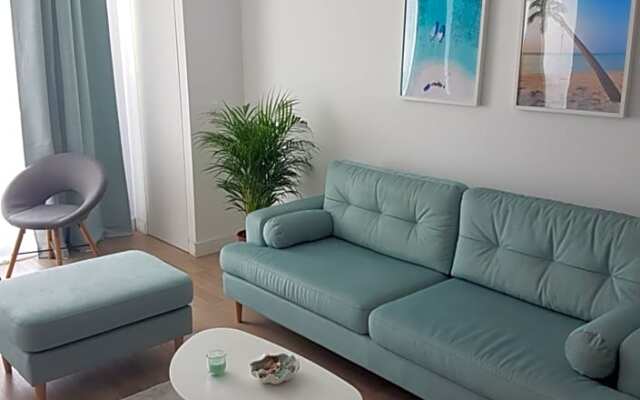 Onix Blue 17 - Mamaia Nord