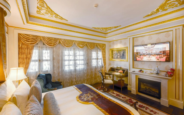 Dalat Palace Heritage Hotel – Lobby – Da Lat