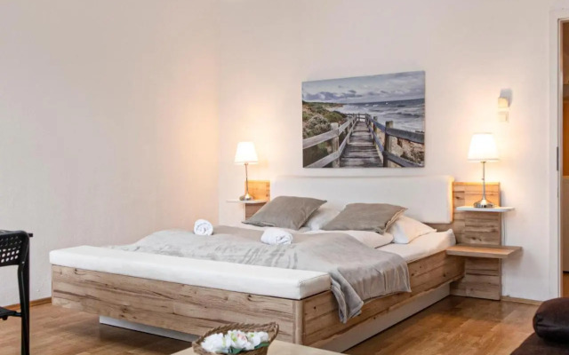 Fulfilling 2BR Apt. Very Central and Good Located