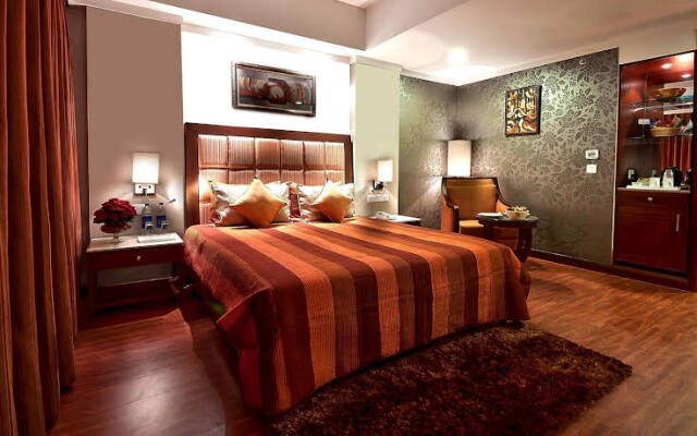 Hotel Golden View BY OYO Rooms