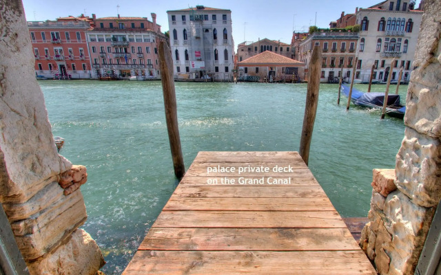 TRIBUNO Grand Canal