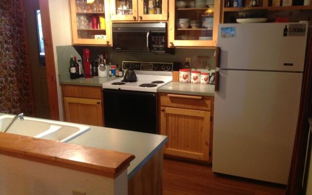 Sweet Retreat Movie Theater, Poolping-pong, Bbq, Summer Swimming