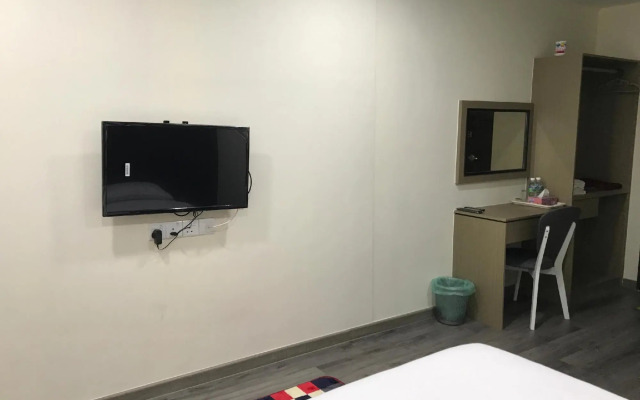 OYO 90506 Z Stay Inn Hotel