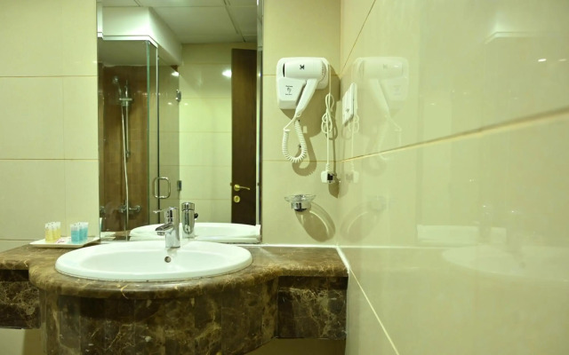 Hayah Plaza Hotel