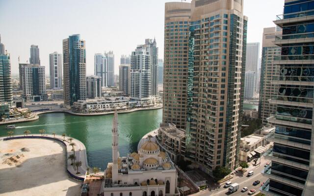 Apartment with stunning views in Dubai Marina