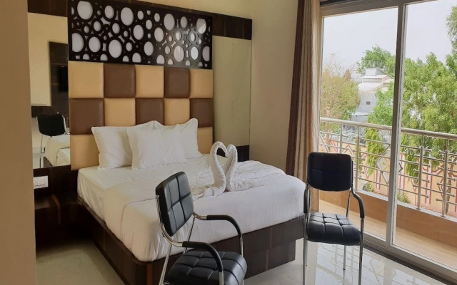 Ishwar Nain Hotel